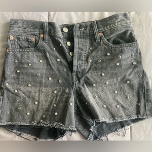 Levi Studded Short. Size 28.